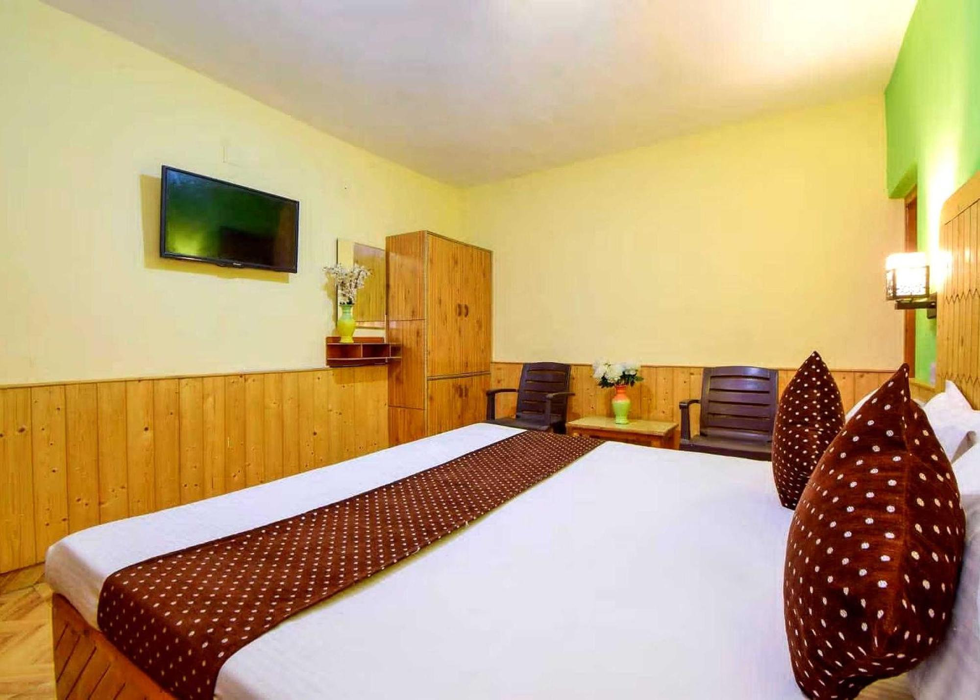Oyo Flagship 82405 Cochin Villa Манали Экстерьер фото