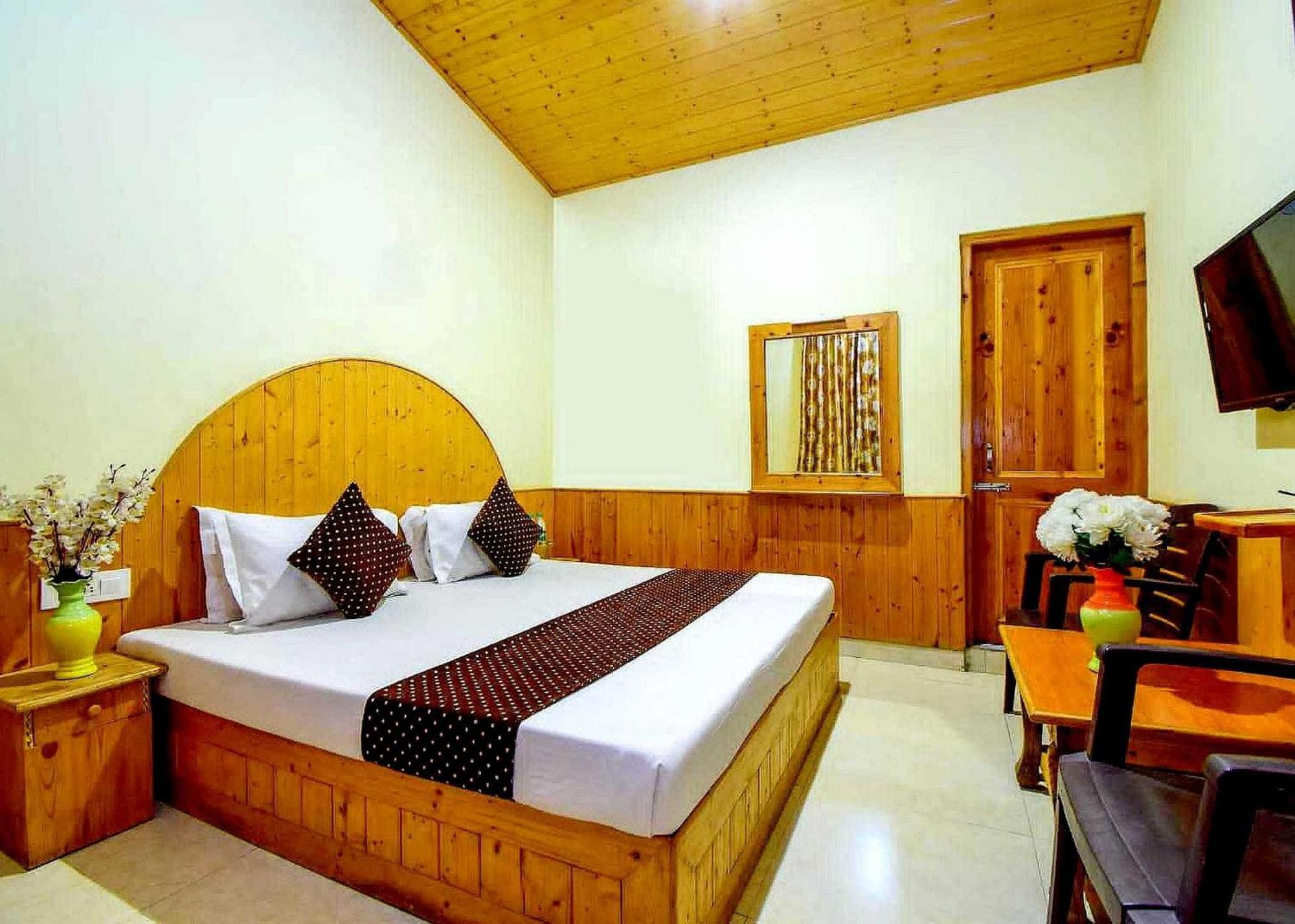 Oyo Flagship 82405 Cochin Villa Манали Экстерьер фото