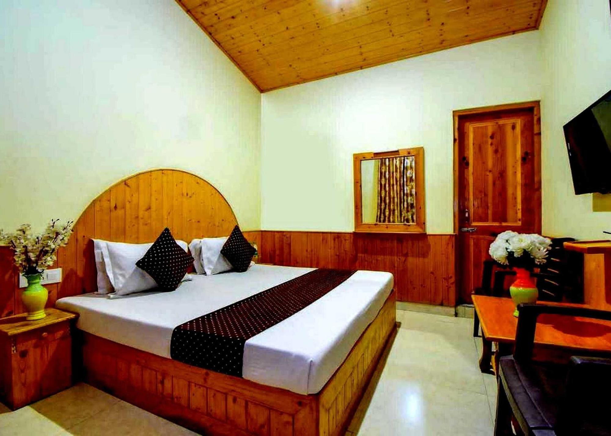 Oyo Flagship 82405 Cochin Villa Манали Экстерьер фото