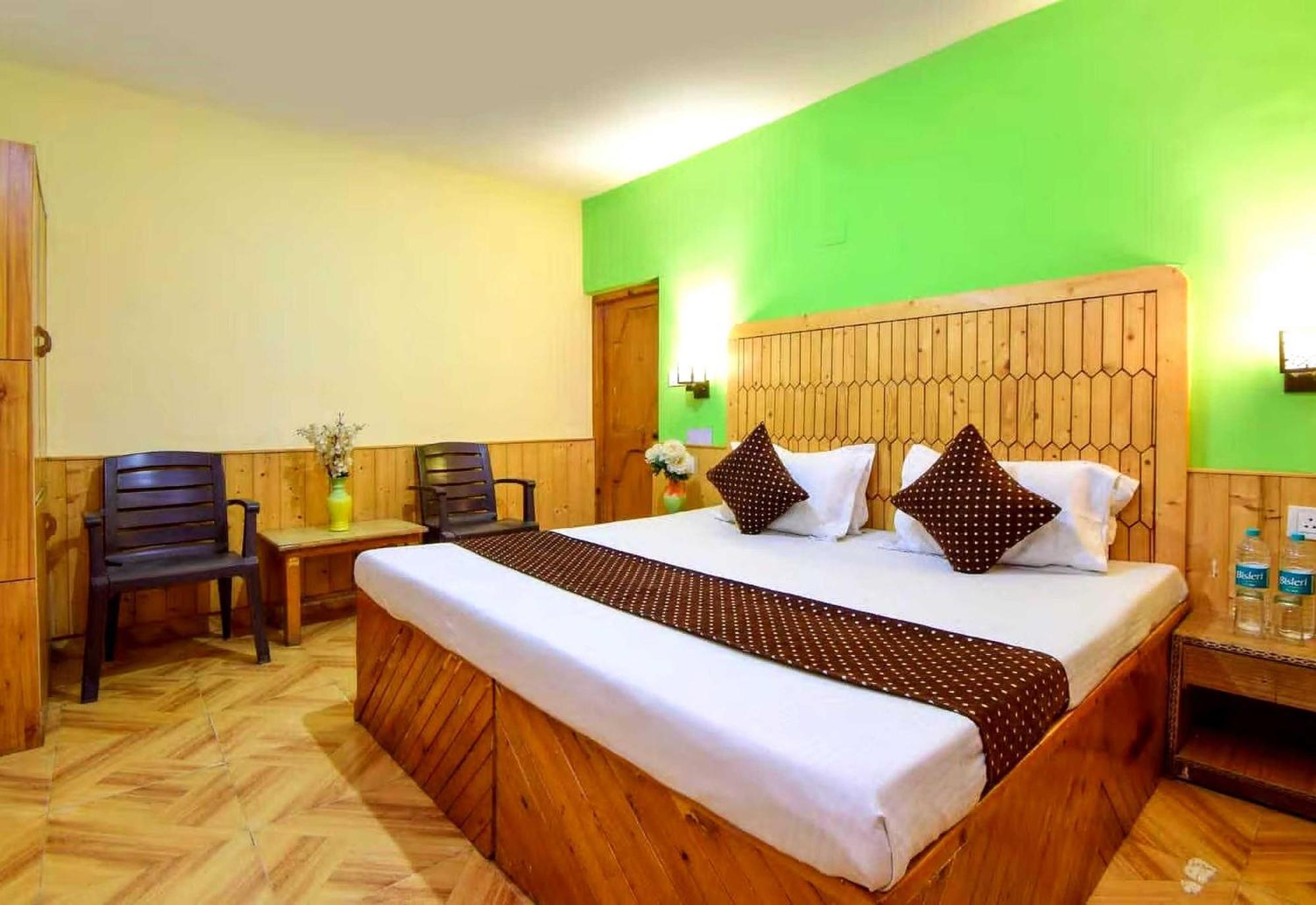 Oyo Flagship 82405 Cochin Villa Манали Экстерьер фото